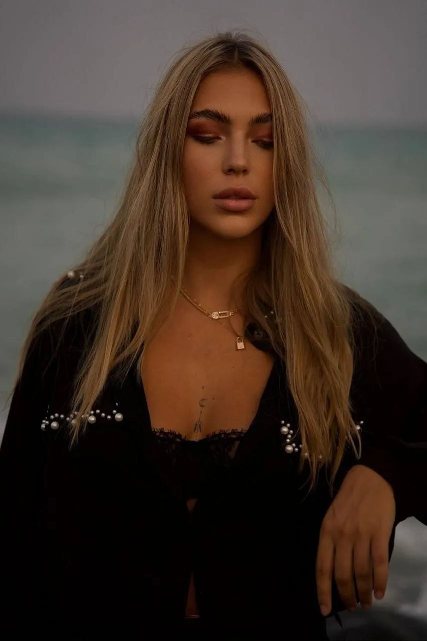 Vanessa celebs go dating lady nadia