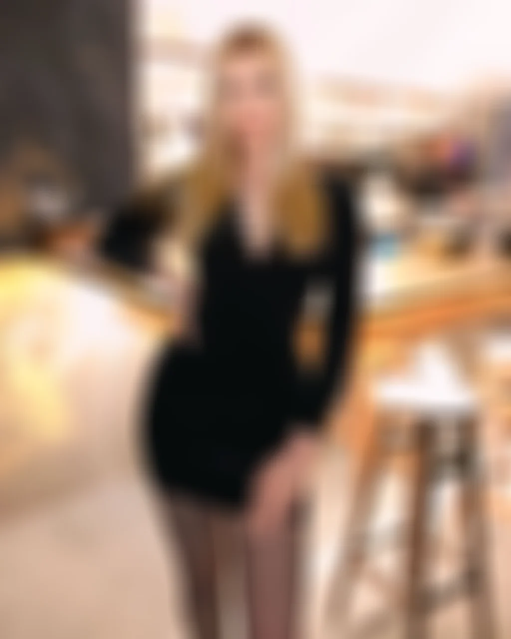 Diana dating a lady with a boyfriend