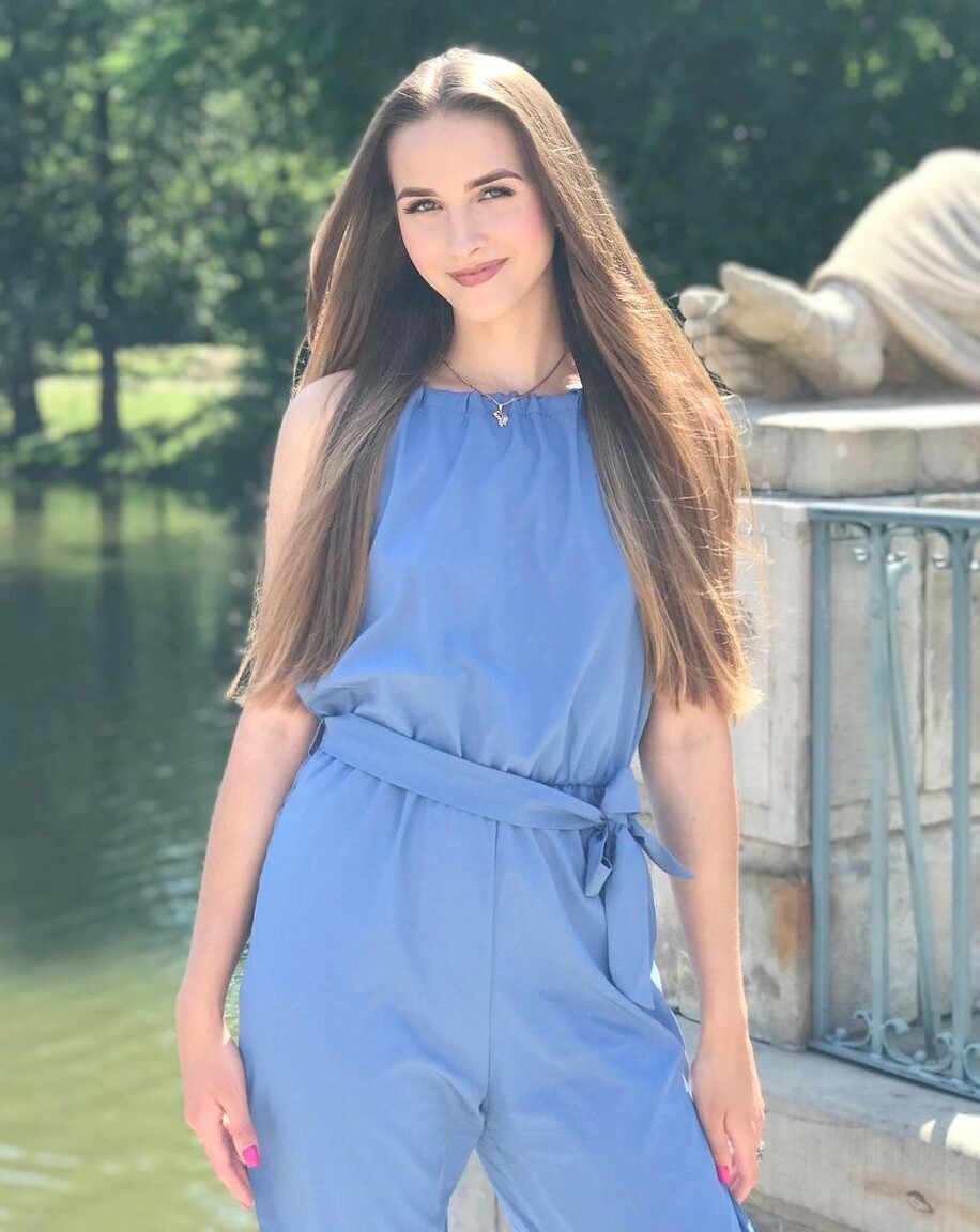 Angelina dating foreign ladies