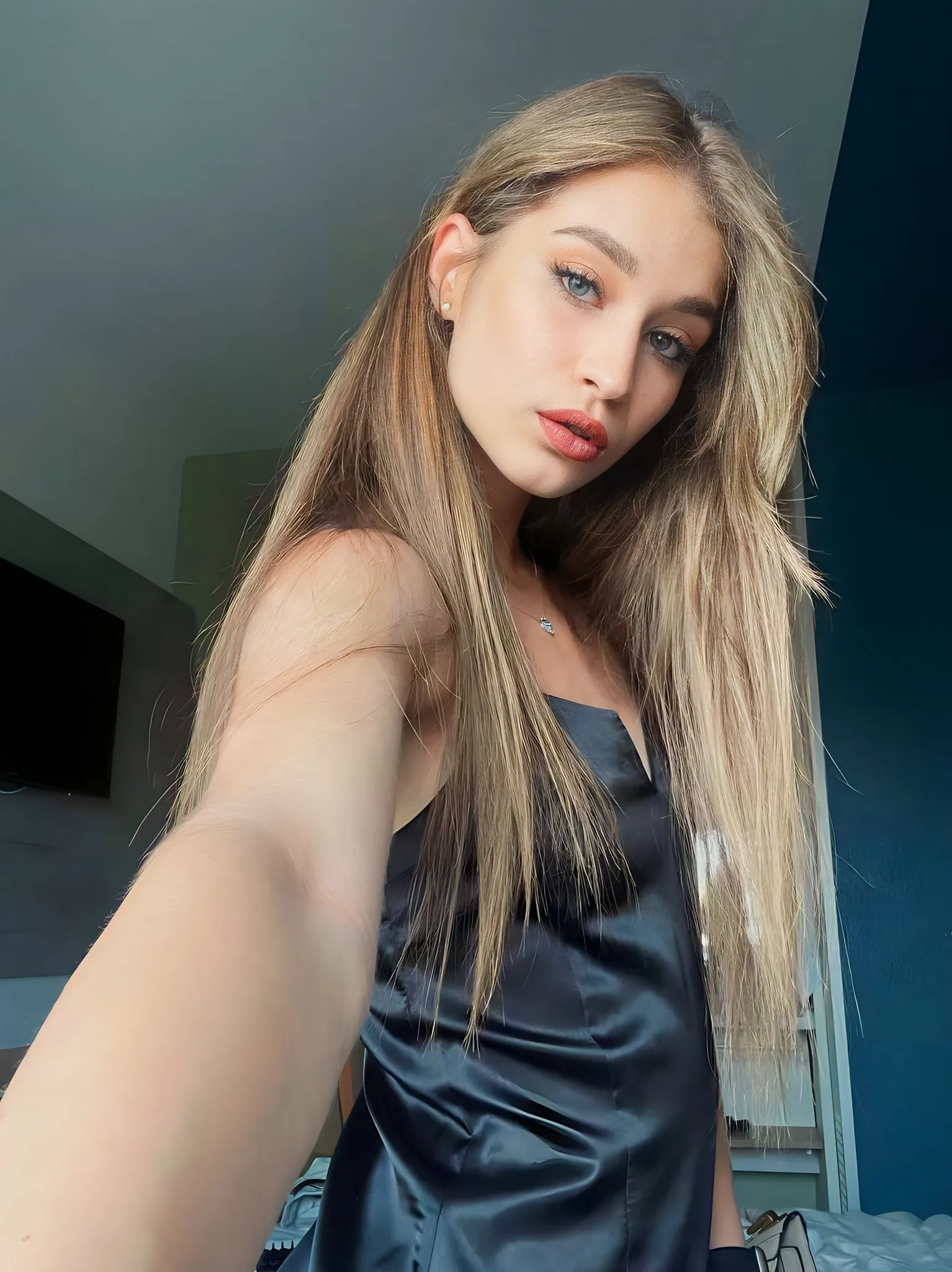 Alina dating girl quiz