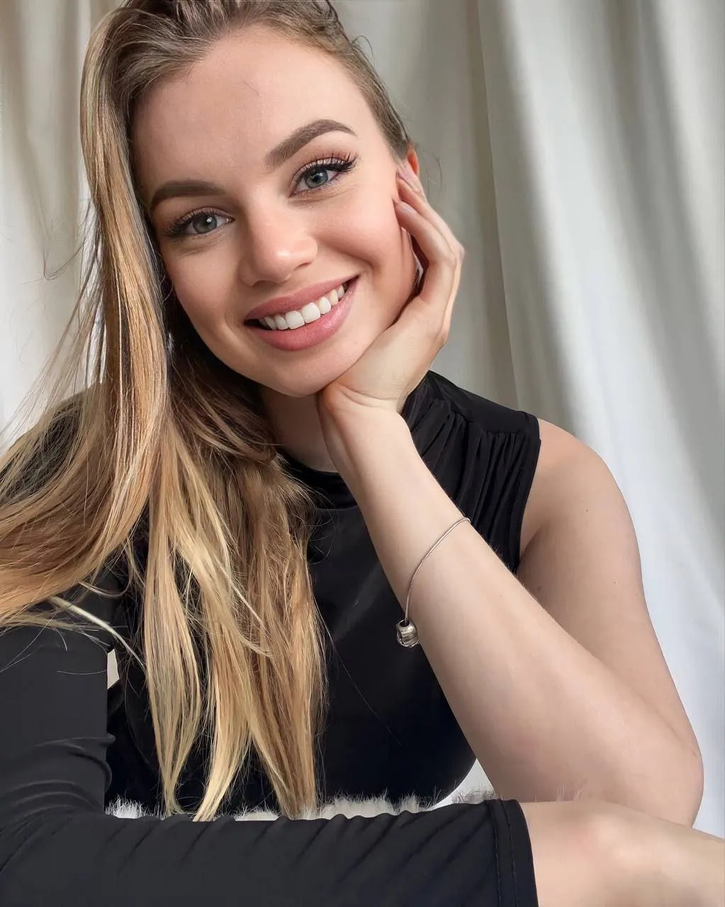 Kristina dating lady in dubai