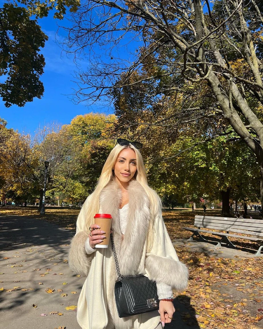 Eva dating local ladies