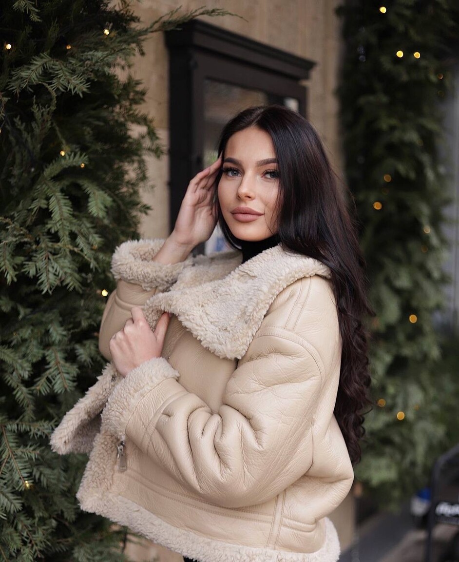 Andriana dating russian girl online
