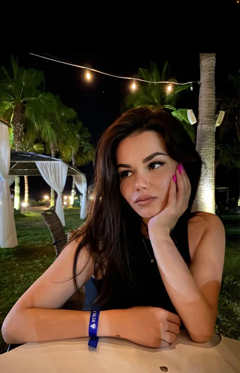 Maria dating younger ladies