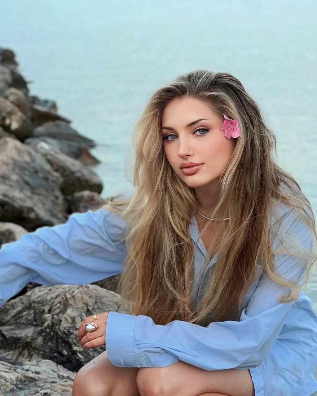 Olena guy dating old lady