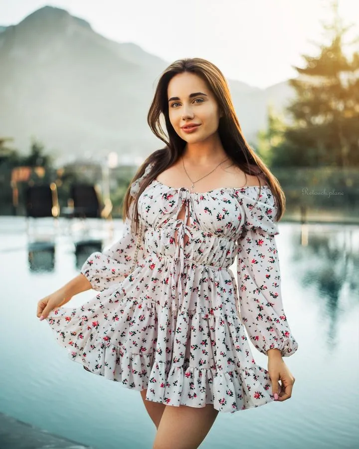 Daria older lady dating younger man